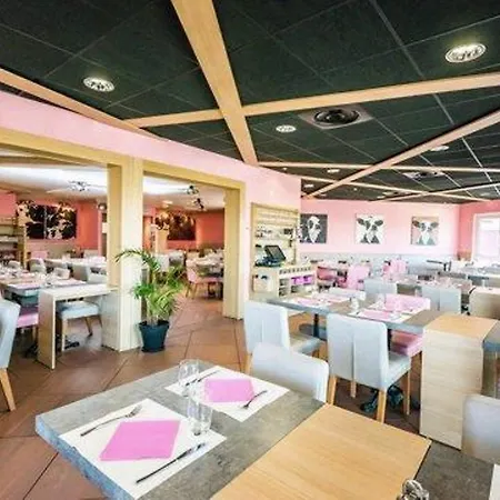 Kyriad - Geneve Hotel