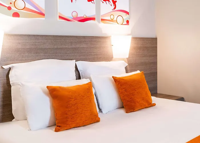 Otel Kyriad - Geneve 3*