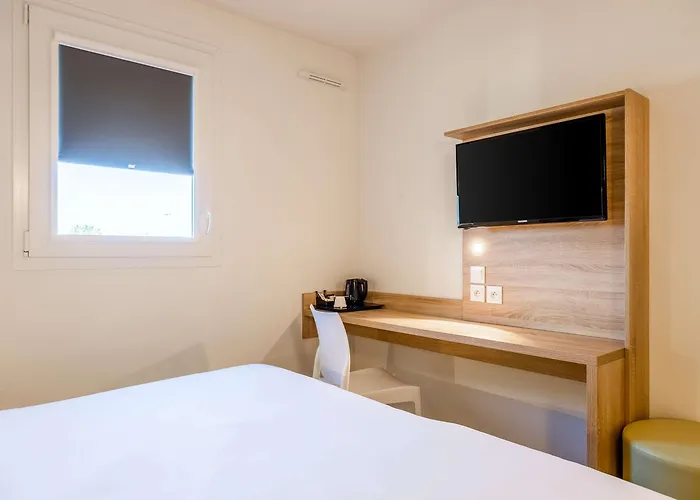 Kyriad - Geneve Otel 3*