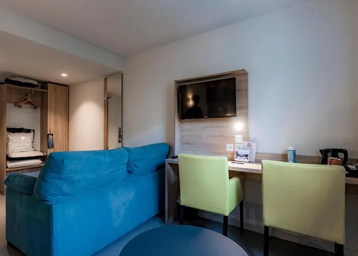 Kyriad - Geneve Hotell