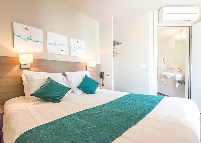 Kyriad - Geneve Otel