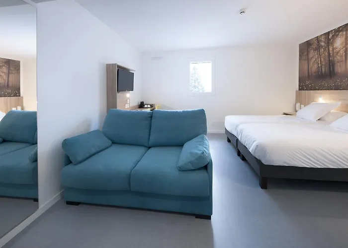 Kyriad - Geneve Hotell 3*