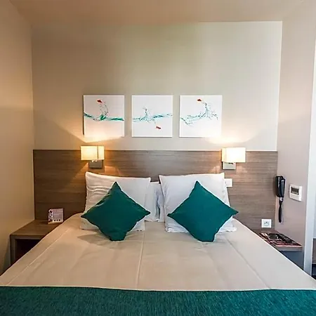 Kyriad - Geneve Hotel 3*