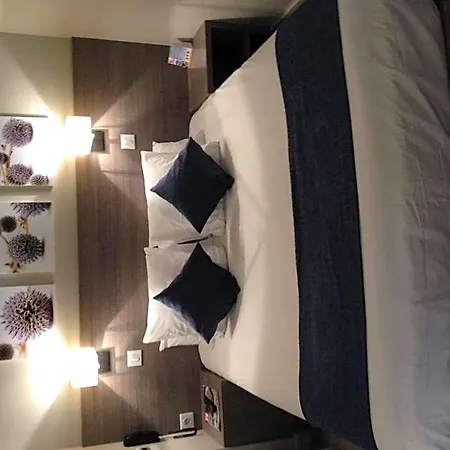 Hotel Kyriad - Geneve 3*