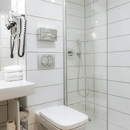 Kyriad - Geneve Hotel 3*