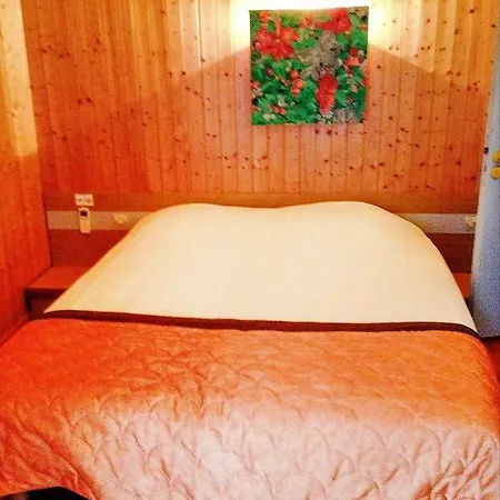 Kyriad - Geneve Hotel 3*